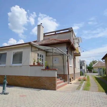 Paradise Slowakia Penzión pre hostí Plastovce